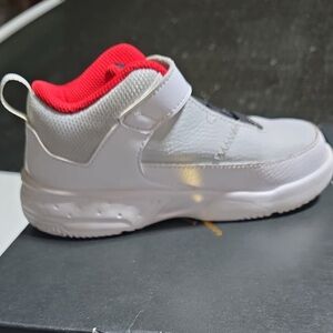 Jordan max aura 3 ps